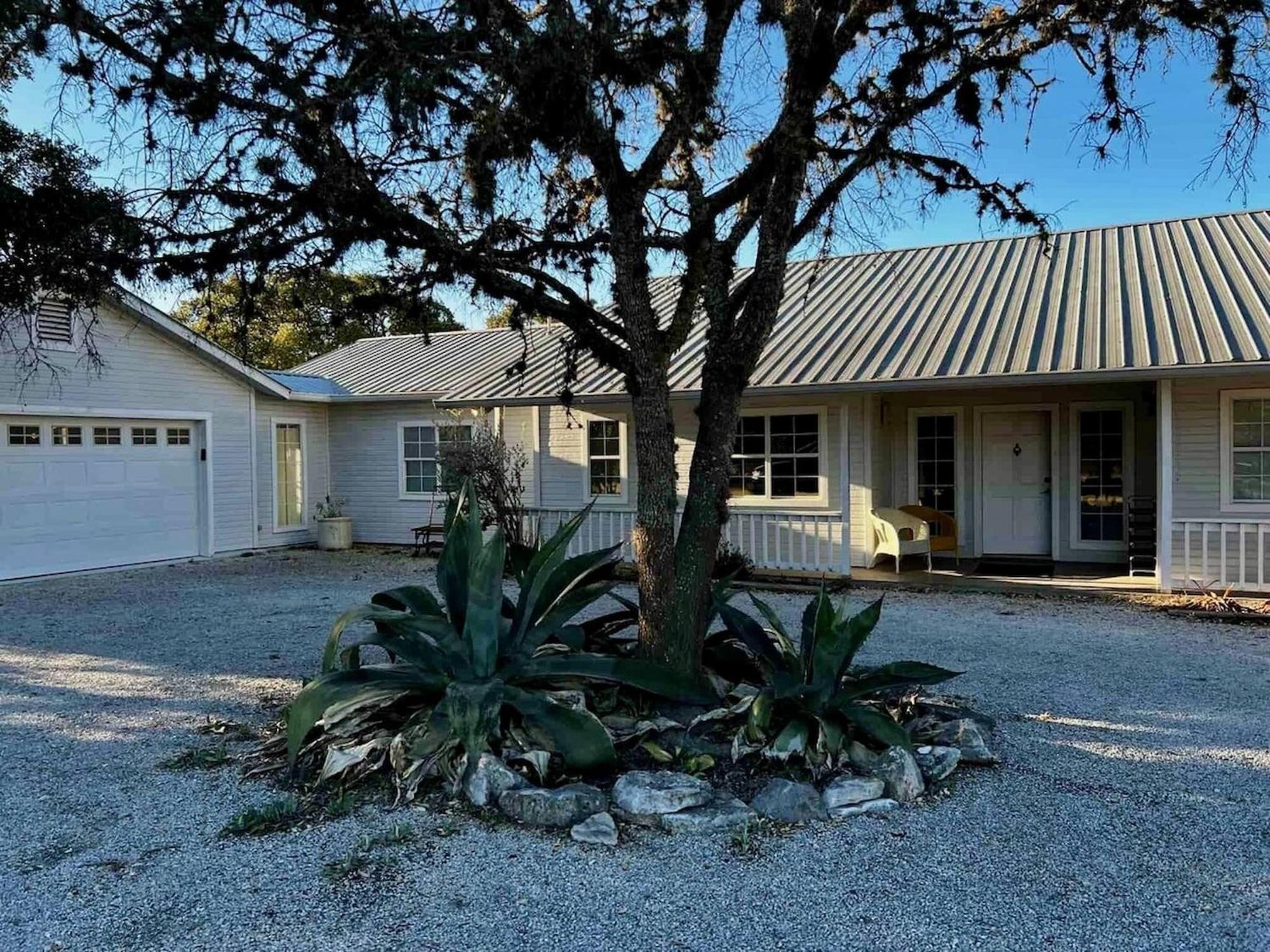 Crc Ranch Retreat Hotel Bandera Room photo