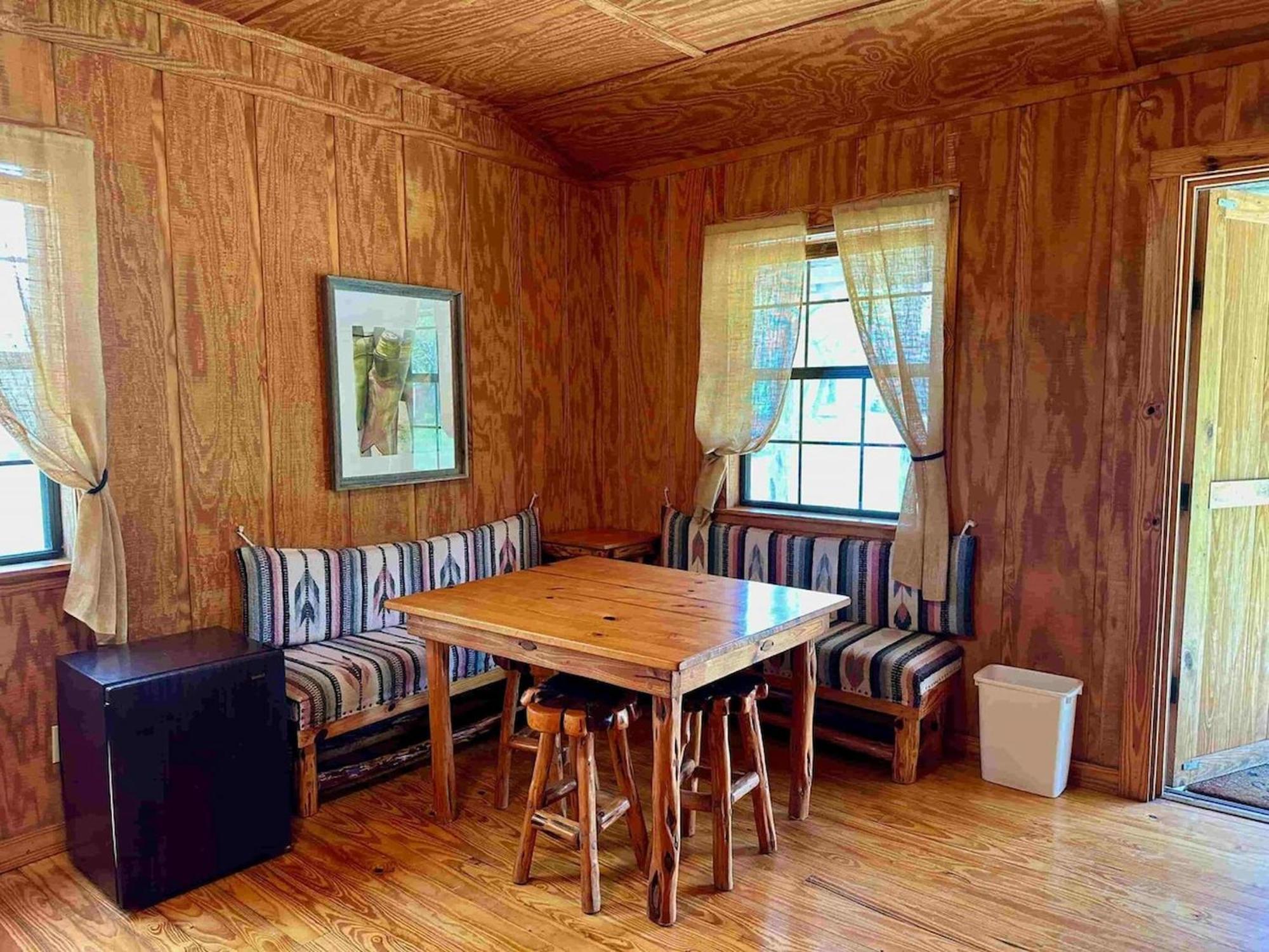 Crc Ranch Retreat Hotel Bandera Room photo