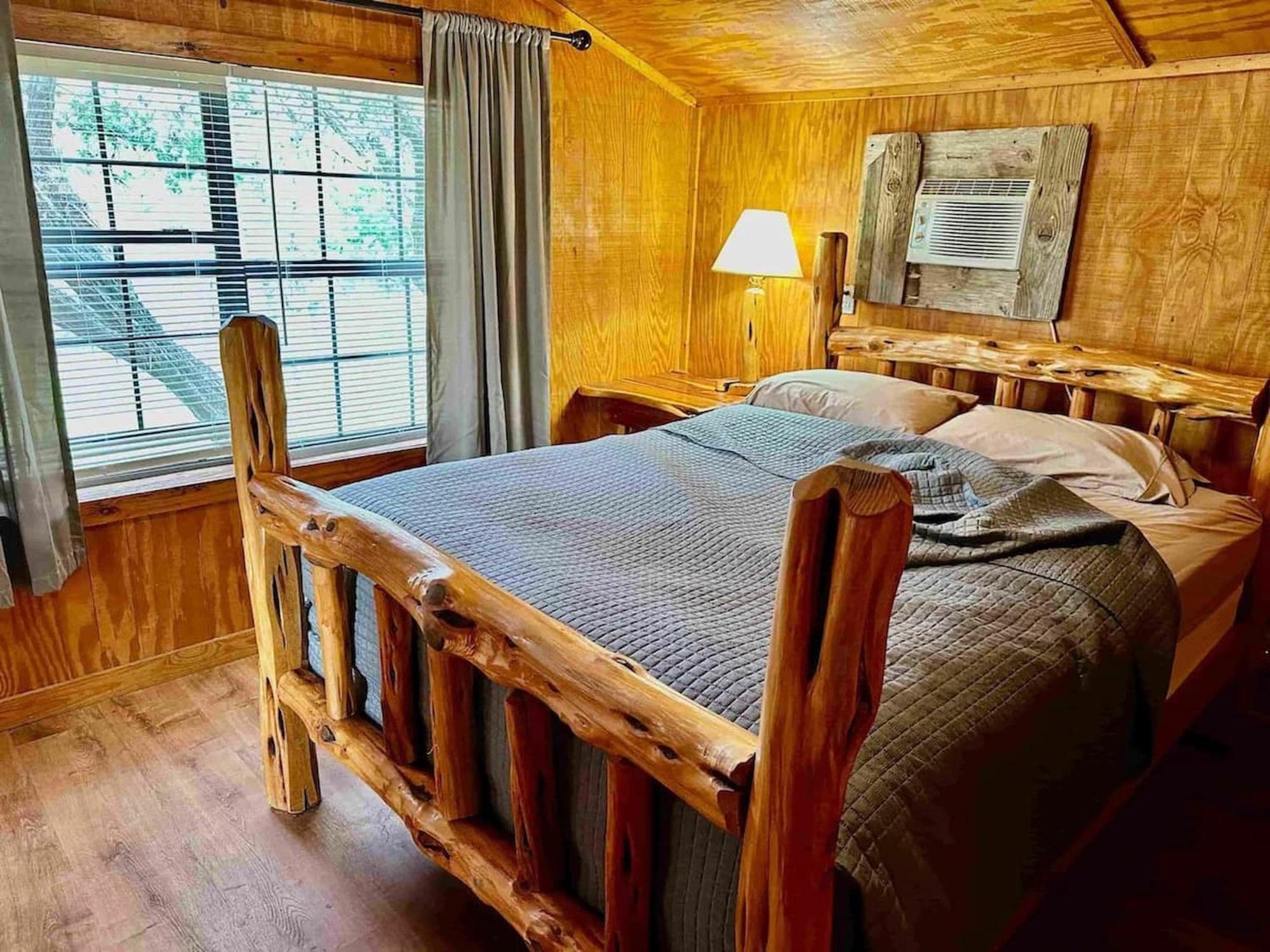 Crc Ranch Retreat Hotel Bandera Room photo